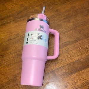 Brand new 30 oz pink, Stanley The Flowstate Quencher H2.0 Tumbler